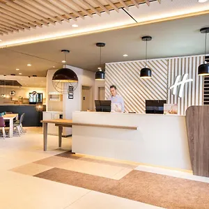 - - Hauptbahnhof By Ihg MHG